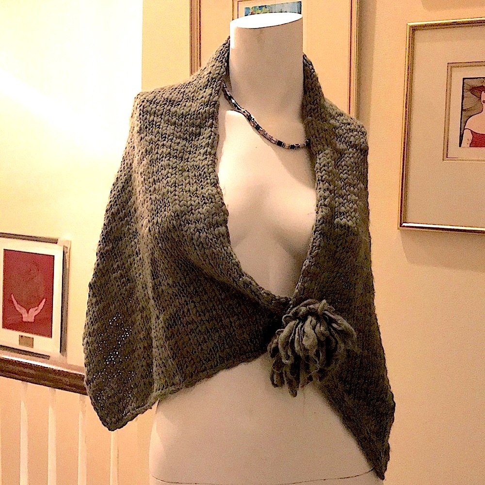 New Designer wool shawl sweater cape shoulder wrap olive green Hand-made Vintage
